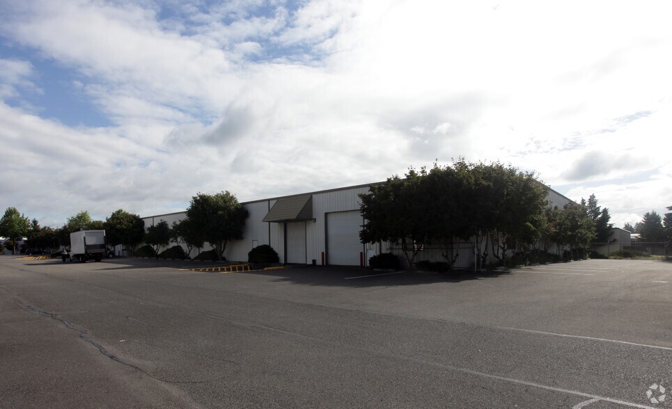 More Photos Of 926 79th Ave SE, Olympia Warehouse For Lease