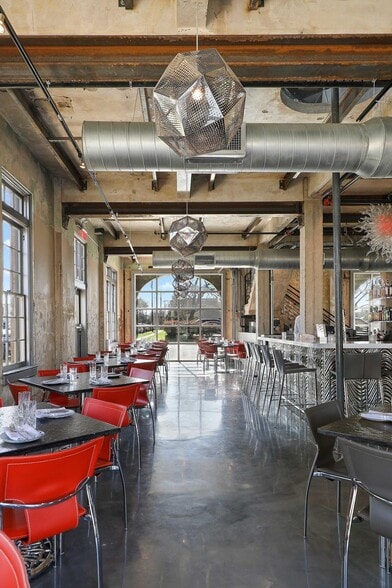 More Photos Of 604 S Alamo St, San Antonio Freestanding For Lease