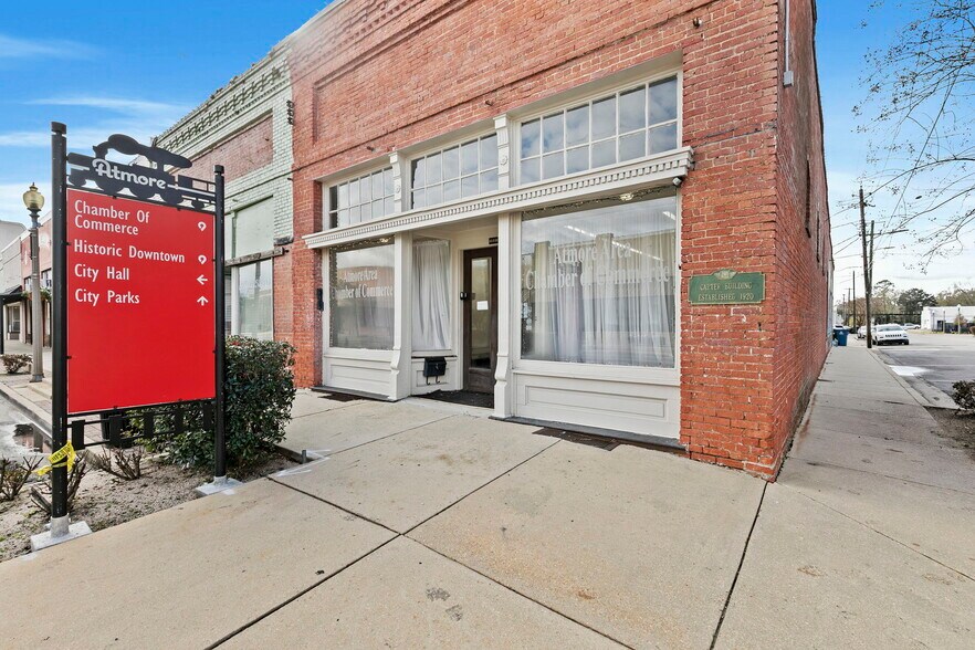 More Photos Of 111 W Ridgeley St, Atmore Storefront For Sale