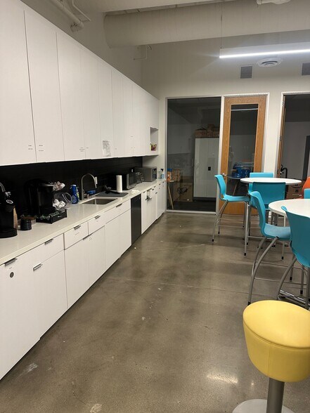 More Photos Of 7525 Irvine Center Dr, Irvine Office For Lease