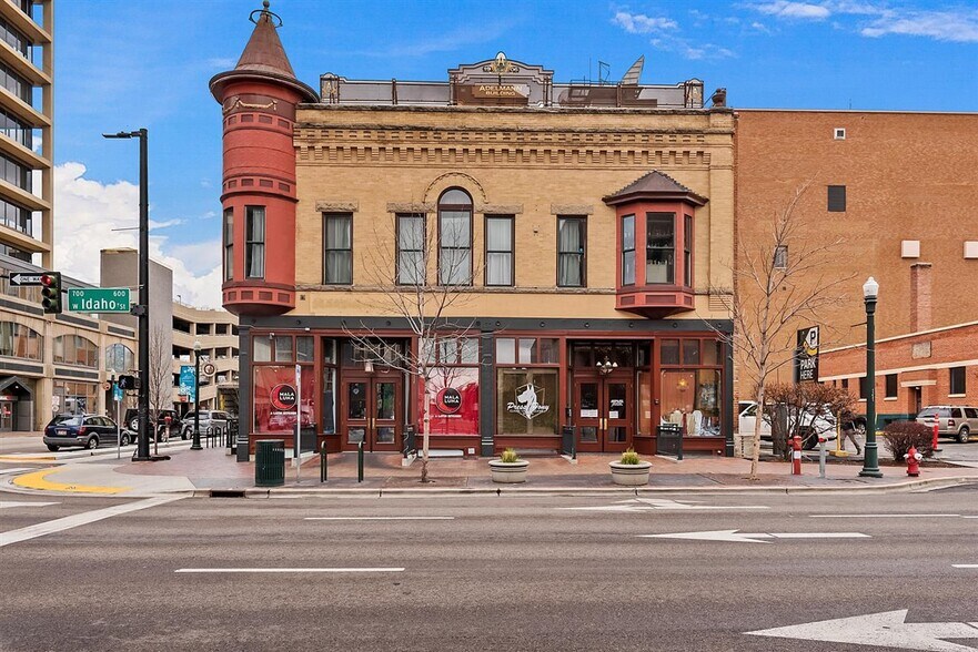 More Photos Of 622-624 W Idaho St, Boise Restaurant For Sale