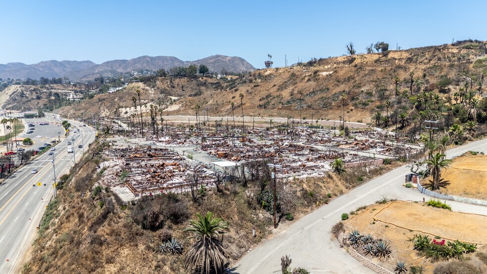 More Photos Of 16321 Pacific Coast Highway, Pacific Palisades Land For Sale