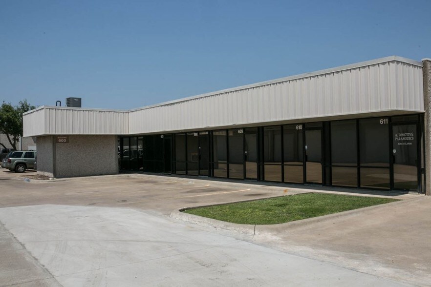 More Photos Of 500 E Arapaho Rd, Richardson Flex For Lease