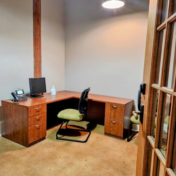 More Photos Of 200 Brookstown Ave, Winston-Salem Loft Creative Space For Lease