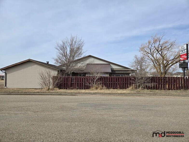 More Photos Of 775 W 5th Ave, Shaunavon Hotel For Sale