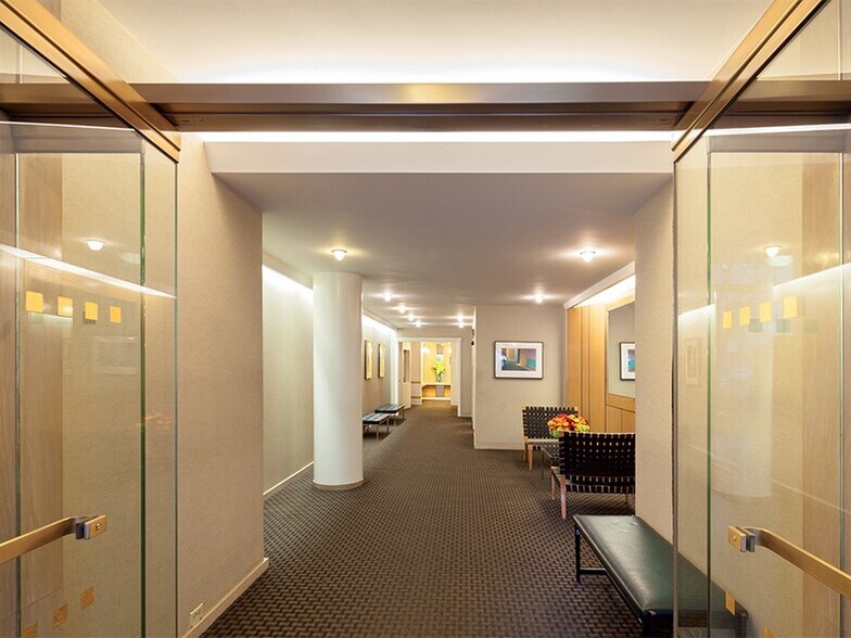 More Photos Of 40 Park Ave, New York Apartments For Lease