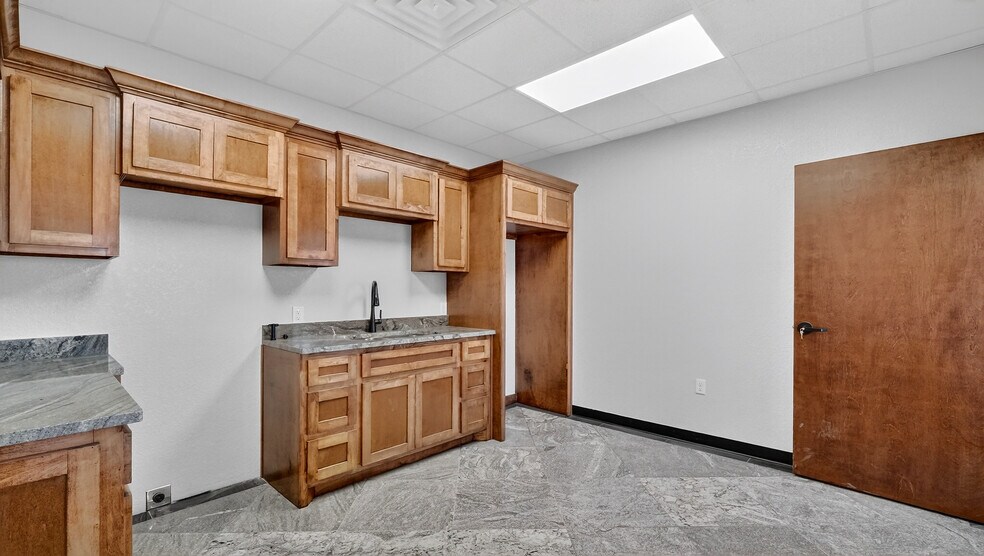 More Photos Of 16511 W Basin St, Odessa Industrial For Lease