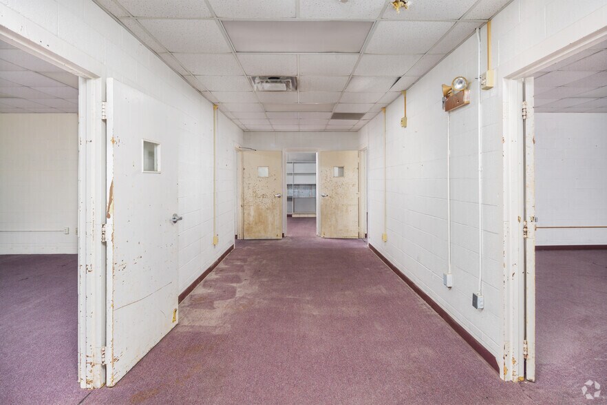 More Photos Of 8225 Dave Erwin Dr, San Antonio Flex For Sale