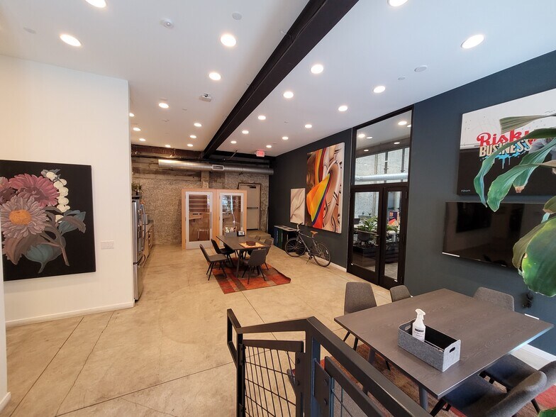 More Photos Of 1528 Webster St, Oakland Office For Lease