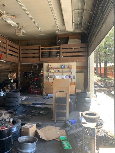 More Photos Of 3670 Main St, Mammoth Lakes Service Station For Lease
