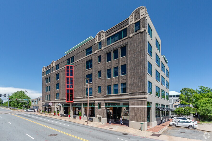 More Photos Of 201 E Markham St, Little Rock Office For Lease