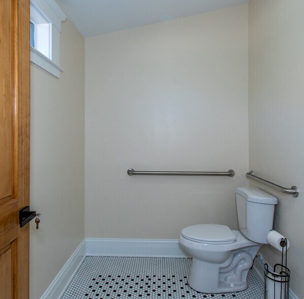 More Photos Of 89 W Campbellton St, Fairburn Office Residential For Lease