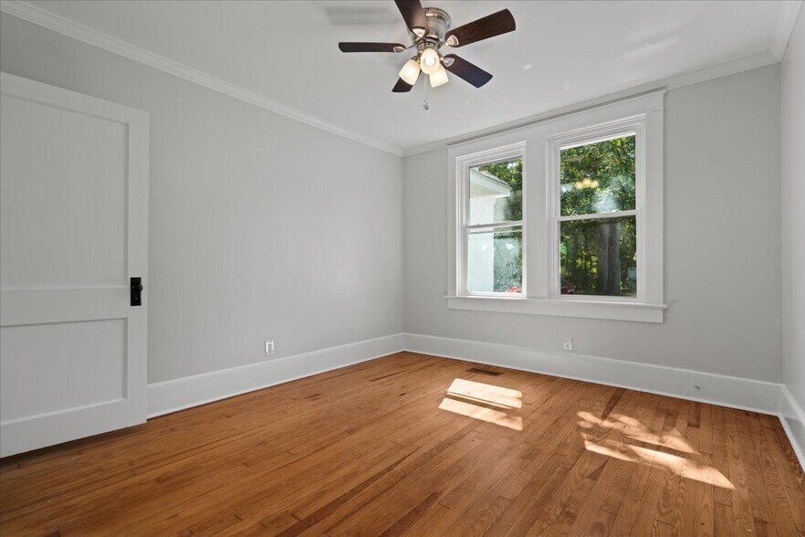 More Photos Of 910 W Evans St, Florence Office For Sale