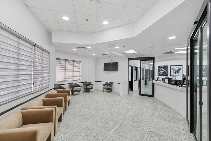 More Photos Of 7580 W Sahara Ave, Las Vegas Medical For Sale