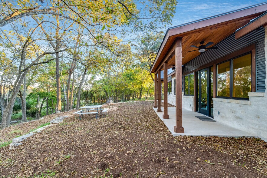 More Photos Of 385 Creek Rd, Dripping Springs Loft Creative Space For Sale