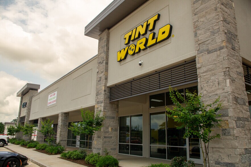 More Photos Of 680 N FM 3083 Rd W, Conroe Unknown For Lease