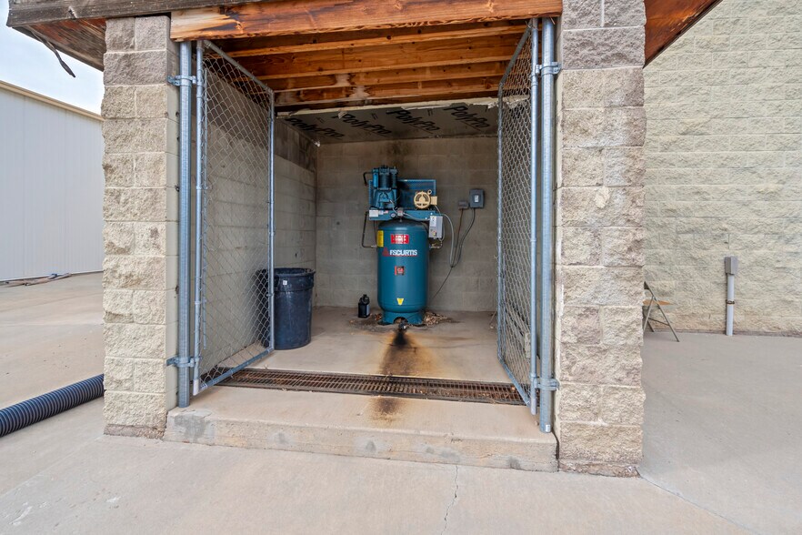 More Photos Of 4985 N 30th St, Colorado Springs Manufacturing For Sale