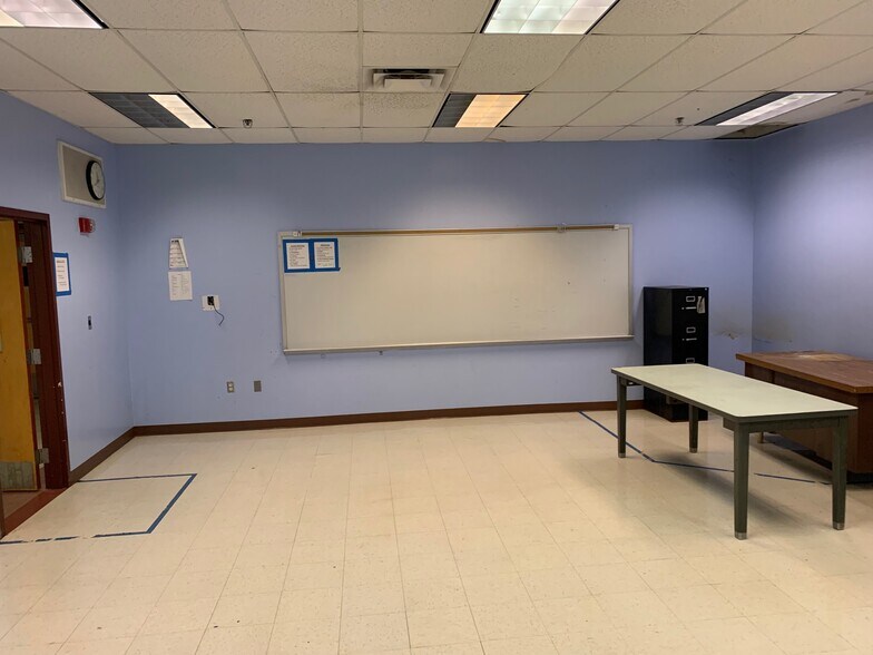 More Photos Of 1422 Route 179, Lambertville Warehouse For Lease