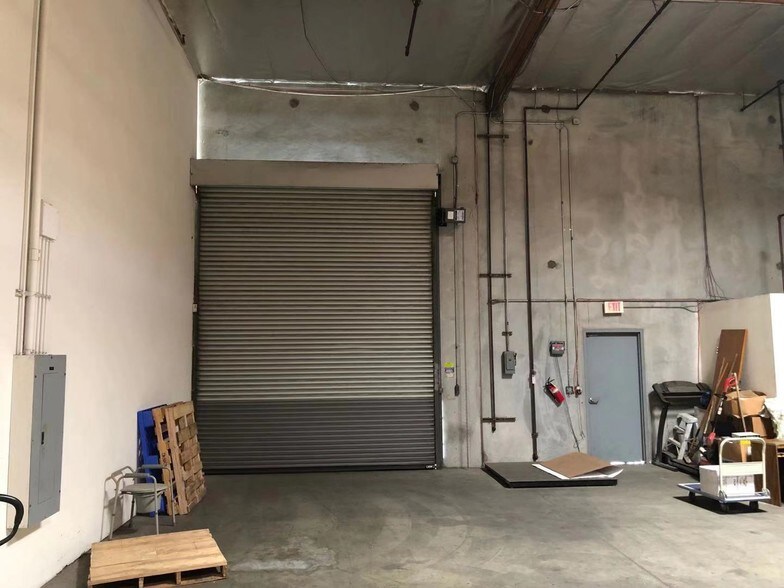 More Photos Of 11639 Goldring Rd, Arcadia Warehouse For Lease