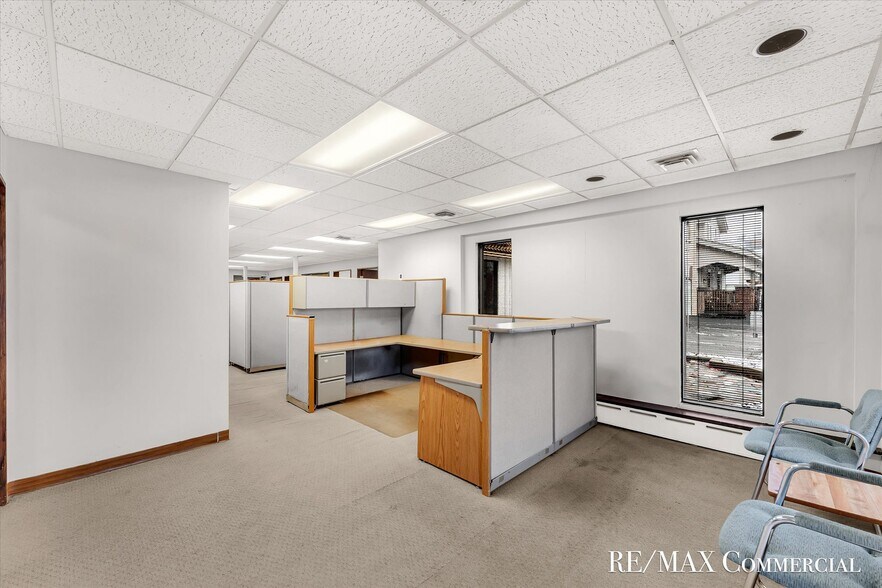 More Photos Of 2007 Eastern Ave SE, Grand Rapids Office For Sale