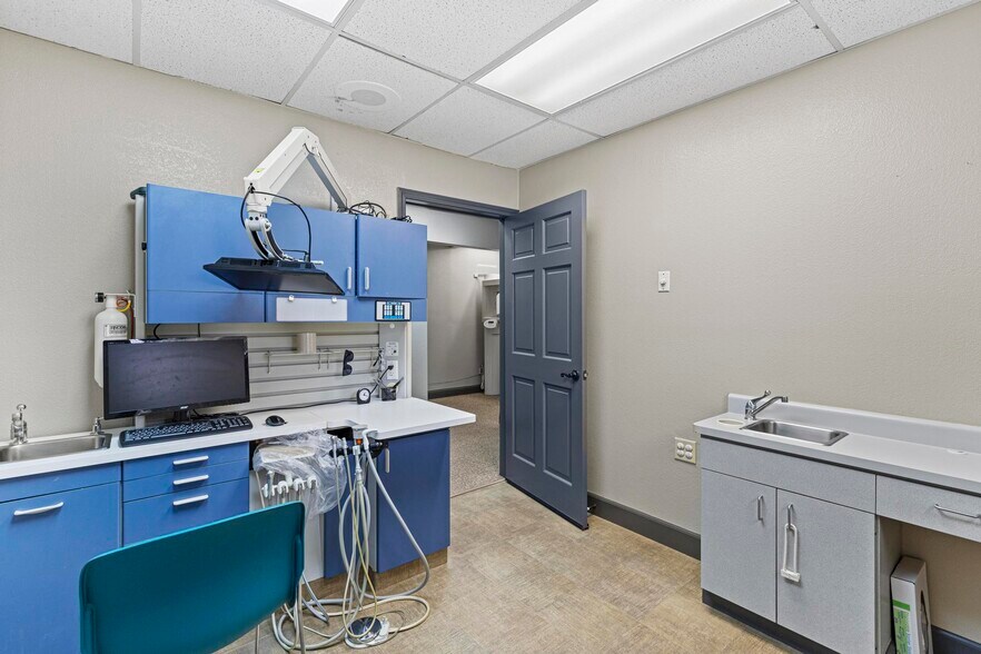 More Photos Of 1045 Live Oak Blvd, Yuba City Medical For Lease