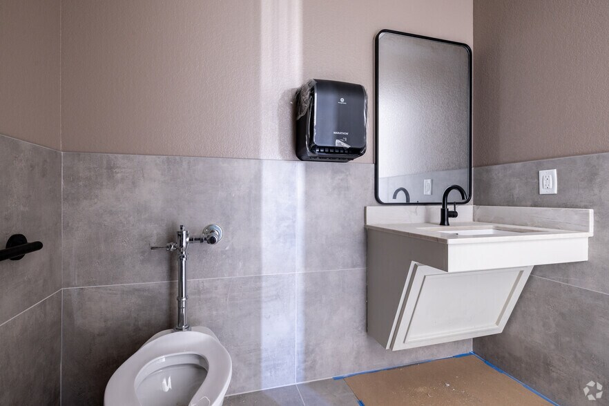 More Photos Of 25201 FM 2978 Rd, Tomball Medical For Lease