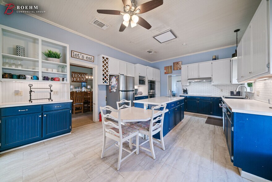 More Photos Of 137 Old San Antonio Rd, Boerne Apartments For Sale