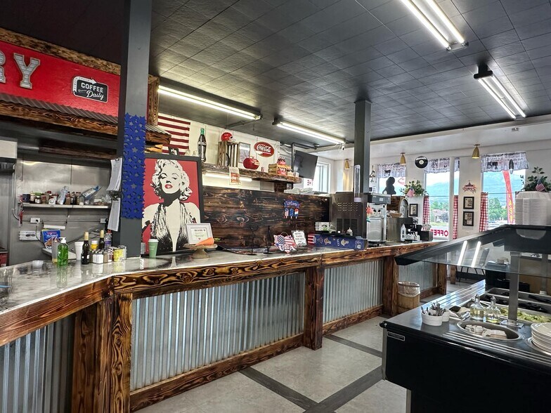 More Photos Of 10 S Main St, Fillmore Restaurant For Sale