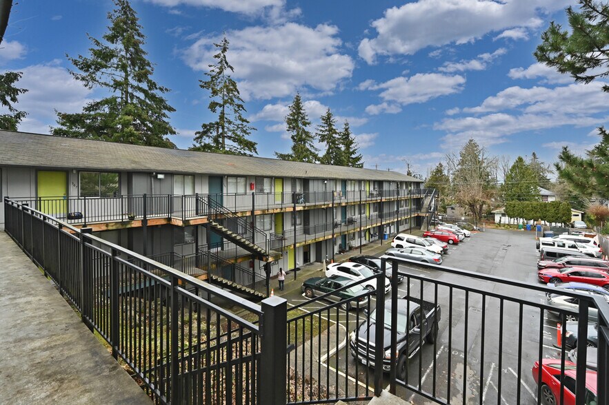 More Photos Of 10500 51st Ave S, Seattle Apartments For Sale