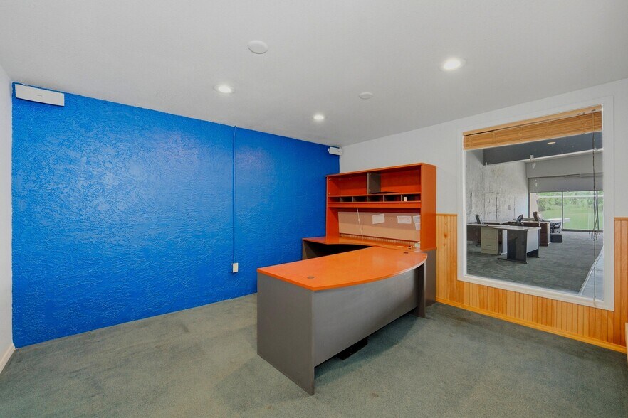 More Photos Of 422-426 E Main St, Trinidad Auto Dealership For Sale