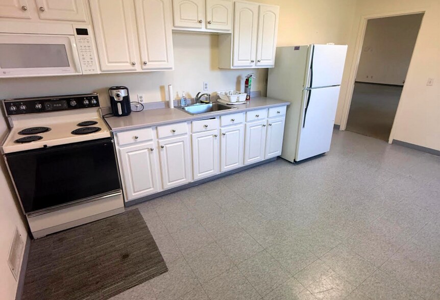 More Photos Of 6280 State Route 96, Farmington Freestanding For Lease