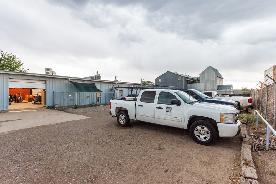 More Photos Of 848 W Hadley Ave, Las Cruces Light Manufacturing For Lease