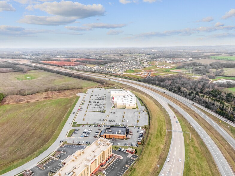 More Photos Of 2068 Crossings Cir, Spring Hill Movie Theatre For Sale