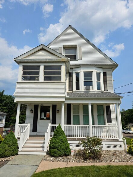 More Photos Of 198 S Main St, Middletown Storefront Retail Office For Sale