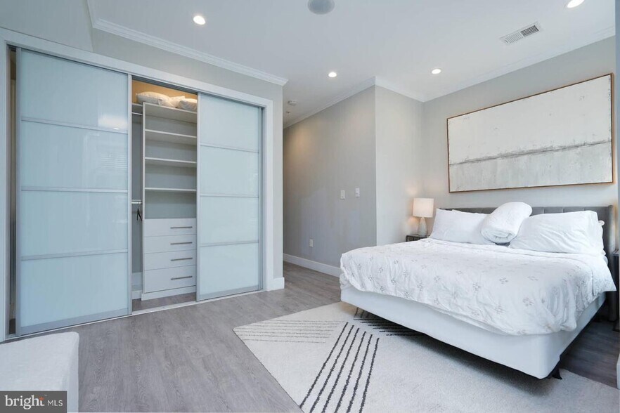 More Photos Of 1461 Chapin St NW, Washington Apartments For Sale