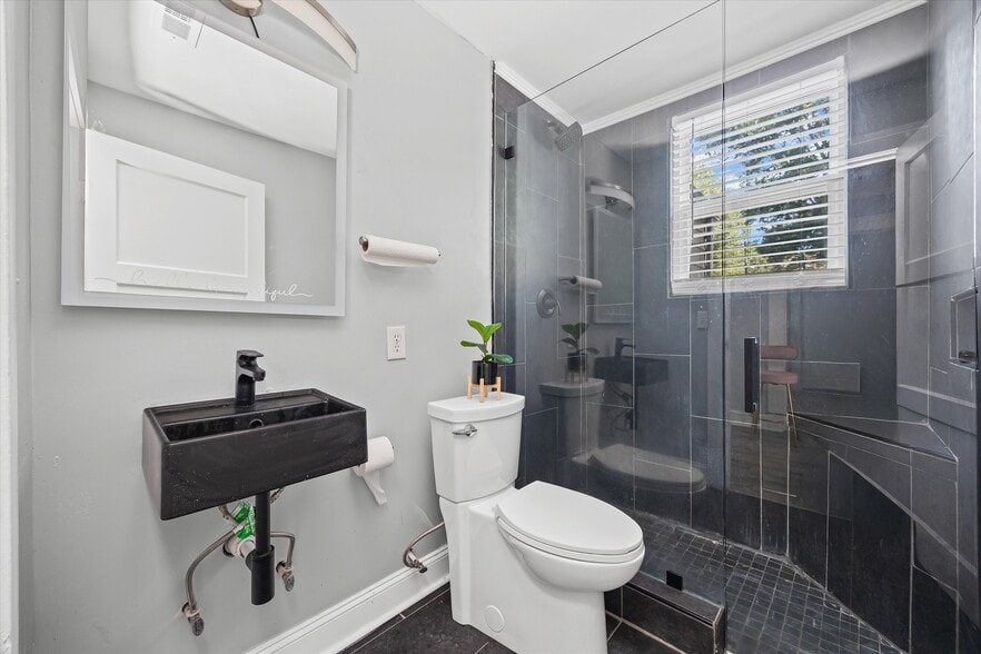 More Photos Of 8140 Mount Holly Rd, Charlotte General Retail For Sale