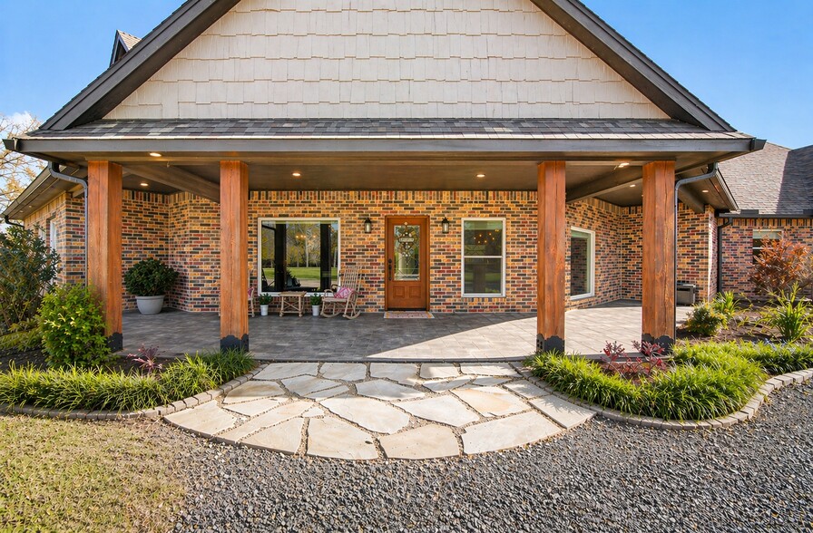 More Photos Of 4748 N 4318, Pryor Flex For Sale