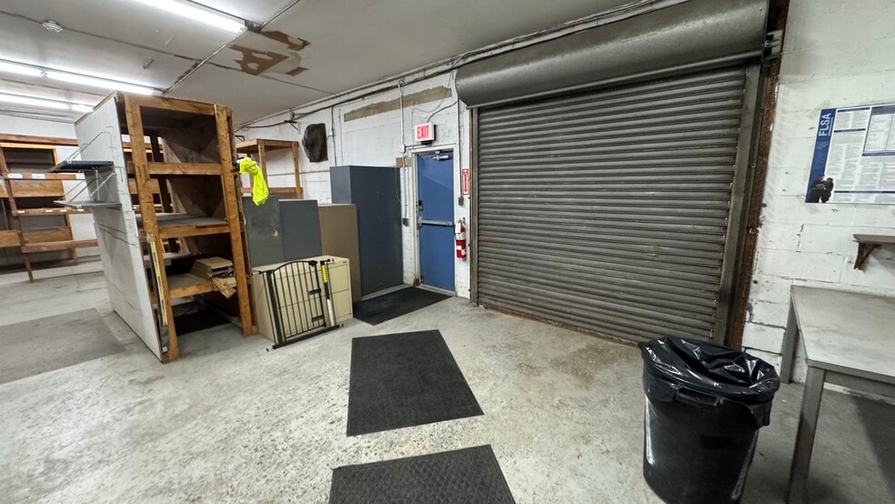 More Photos Of 958 N Penn St, Allentown Warehouse For Sale