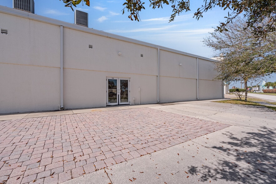 More Photos Of 5240 N Atlantic Ave, Cocoa Beach General Retail For Lease