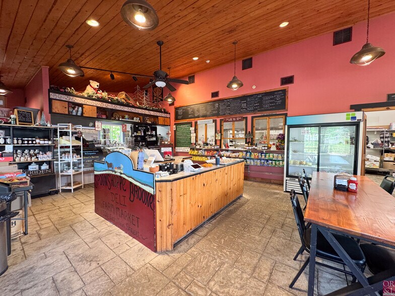 More Photos Of 1320 E Main St, Meriden Restaurant For Sale