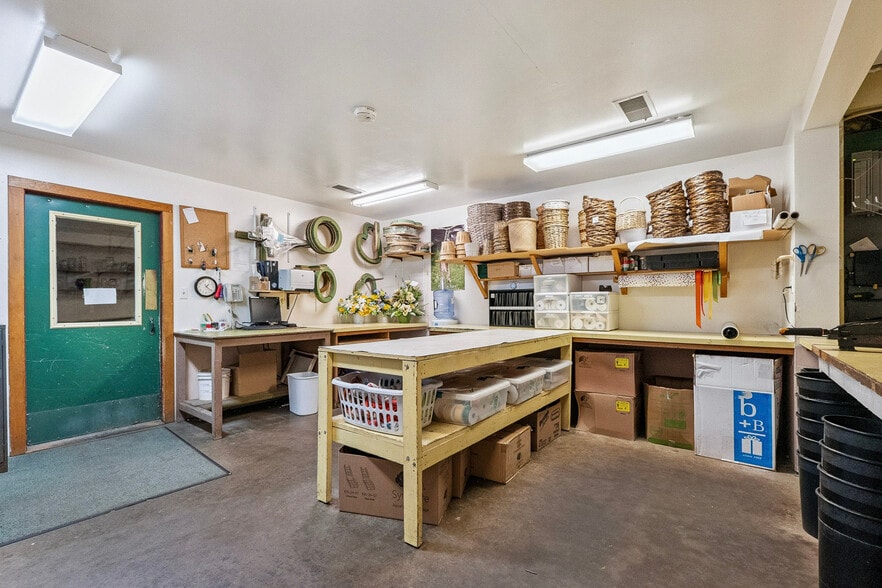 More Photos Of 1126 E State St, Sycamore Storefront Retail Residential For Sale