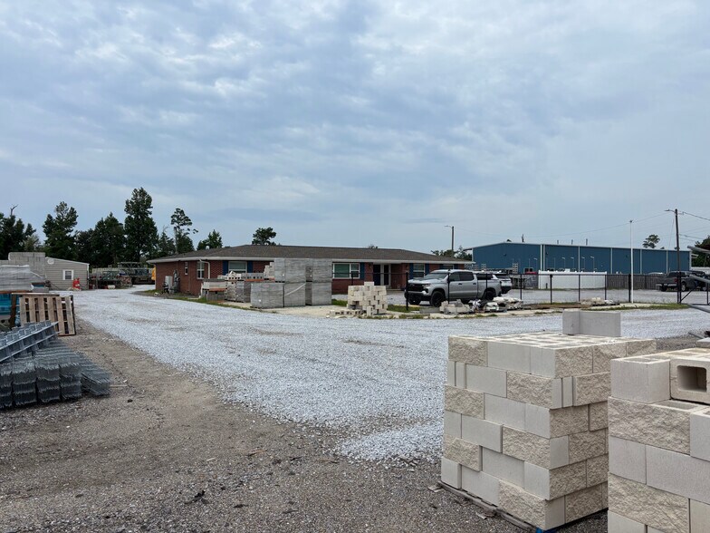 More Photos Of 1219 Transmitter Rd, Panama City Freestanding For Sale