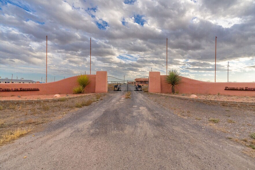 More Photos Of 1498 E. US-90, Marfa General Retail For Sale