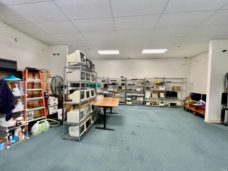 More Photos Of 1130 Industrial Ave, Petaluma Light Manufacturing For Sale