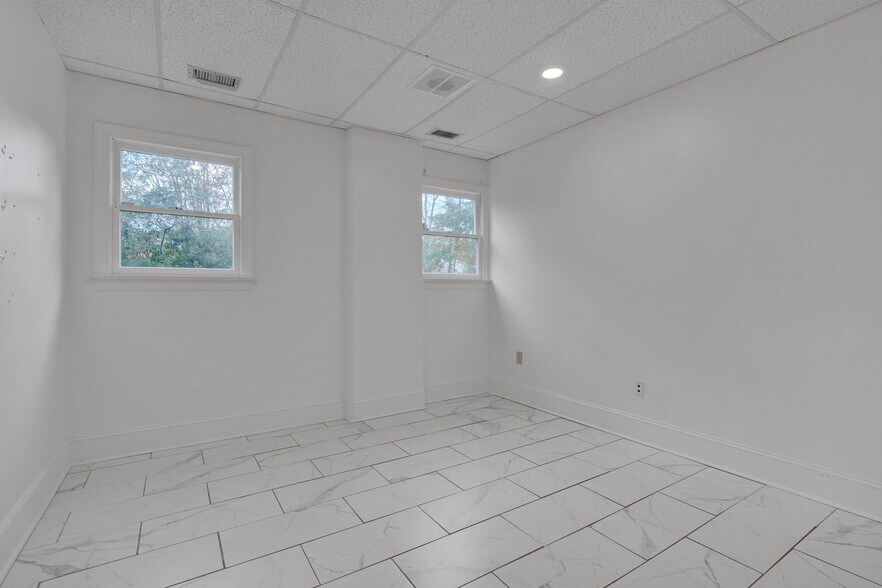 More Photos Of 131 Wind Chime Ct, Raleigh Office For Lease