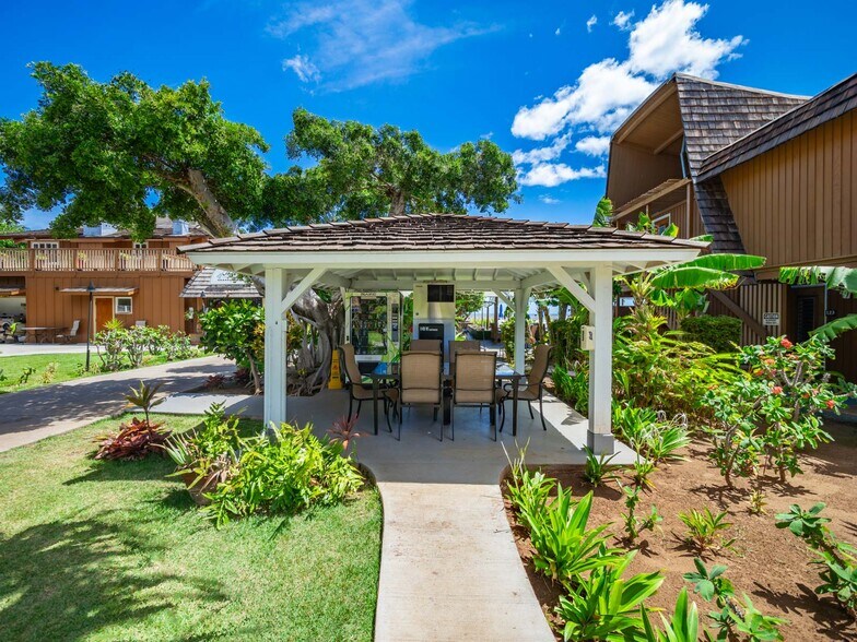 More Photos Of 1300 Kamehameha V Hwy, Kaunakakai Hotel For Sale