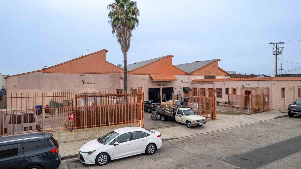 More Photos Of 3255 Saco St, Vernon Warehouse For Lease