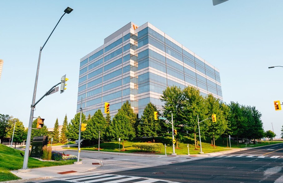 More Photos Of 150 Commerce Valley Dr W, Markham Office For Lease