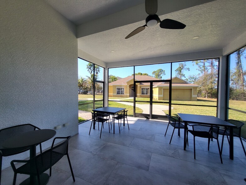 More Photos Of 3602 Colonial Ct, Fort Myers Office For Lease