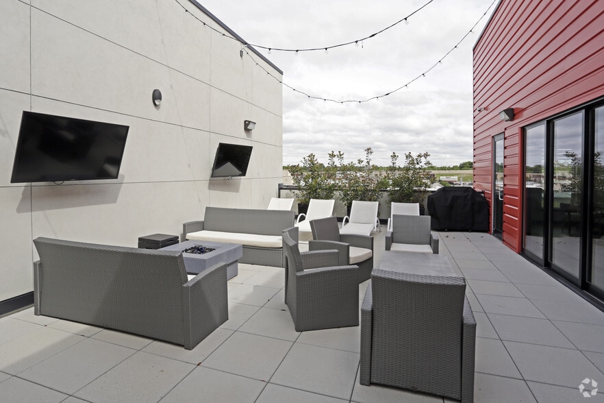 More Photos Of 110 N Boston Ave, Tulsa Multifamily For Sale